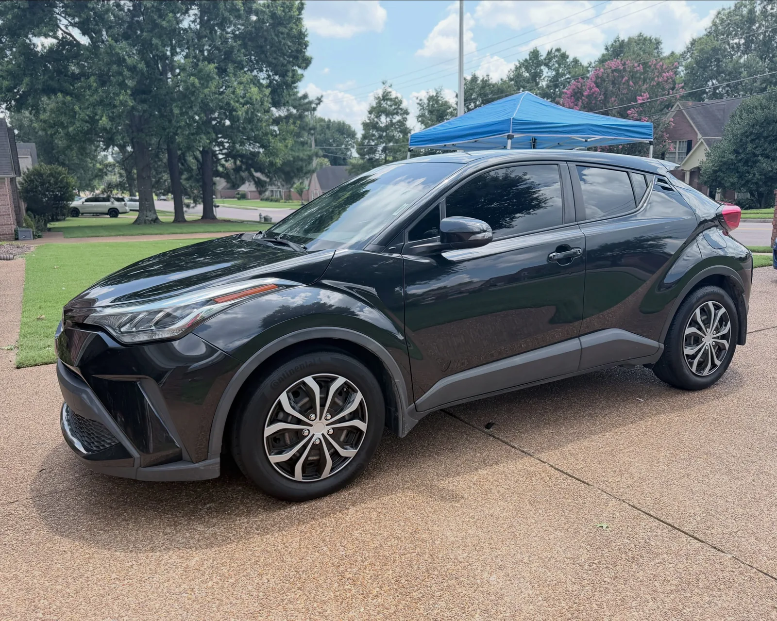 A Honda HR-V crossover with a clean, glossy exterior finish