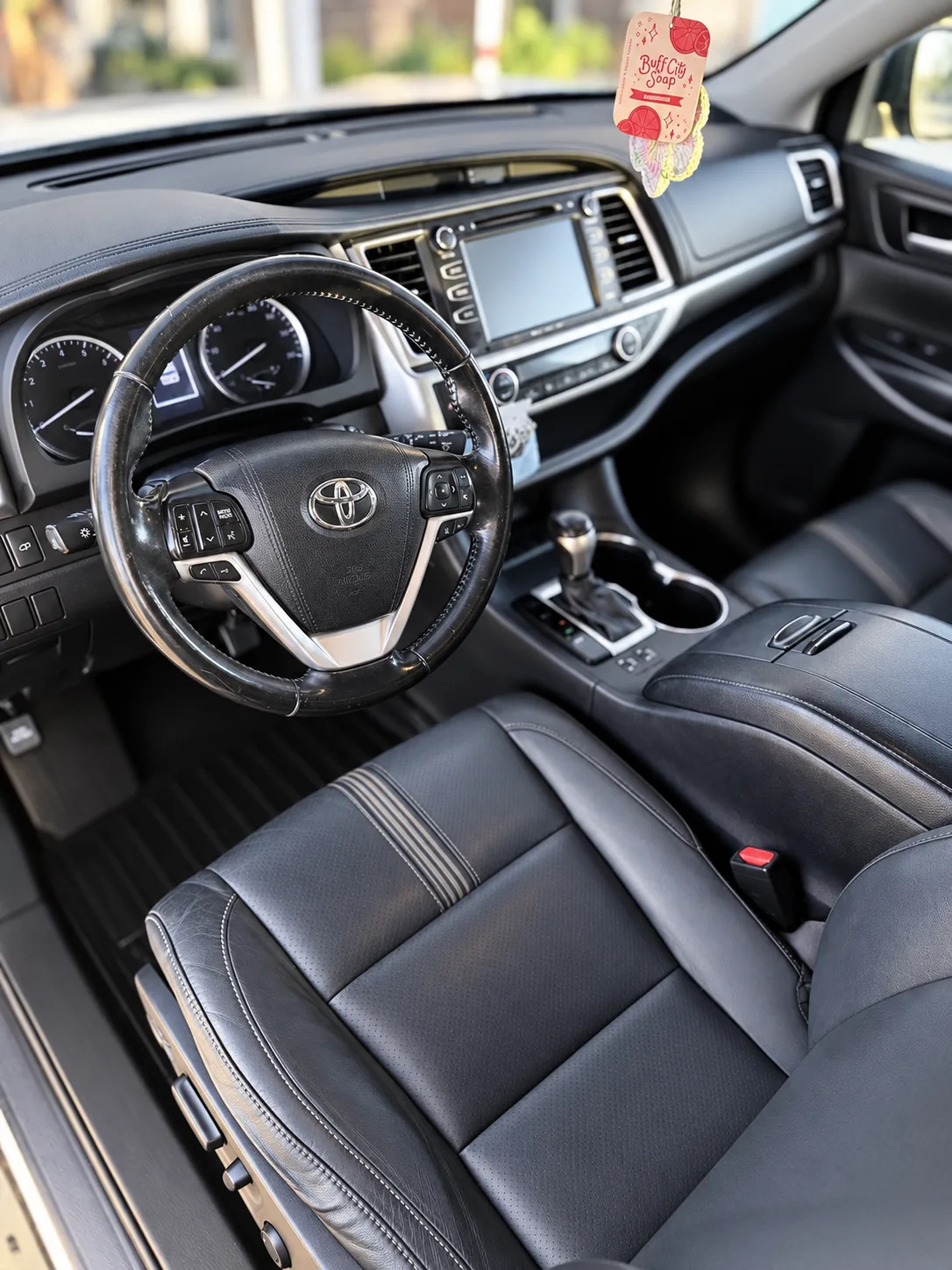 A Toyota Highlander front interior after a full interior detail